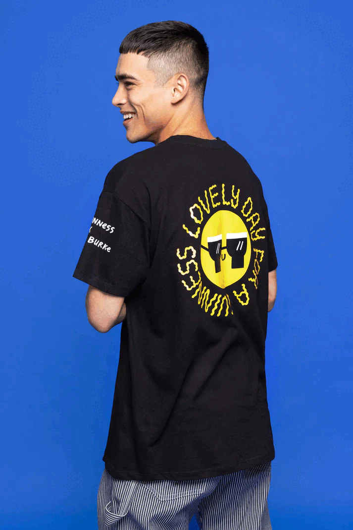FATTI BURKE "LOVELY DAY FOR A GUINNESS" BLACK TEE - Image 4